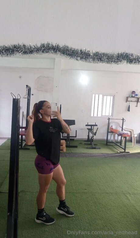 Aria Redhead onlyfans content type