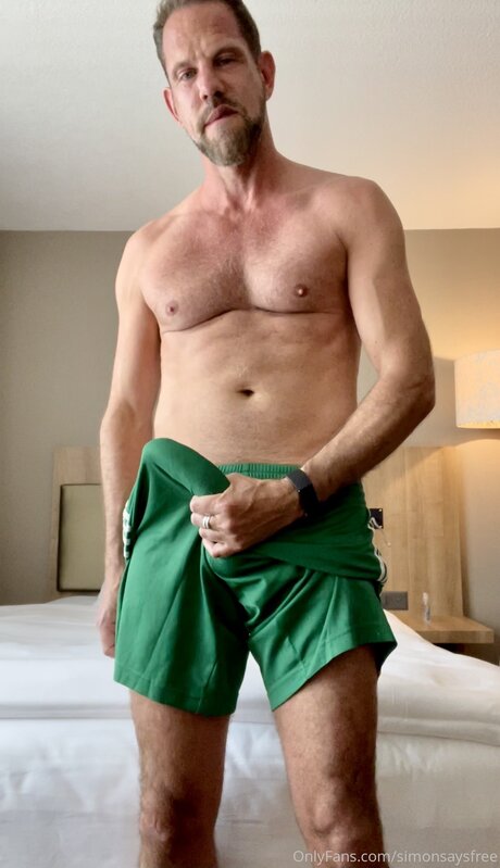 Simonsaysfree nudes onlyfans leak