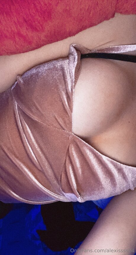 Alexissss24 porn only fans