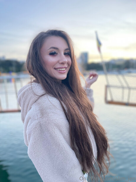 Slim Jen free onlyfans