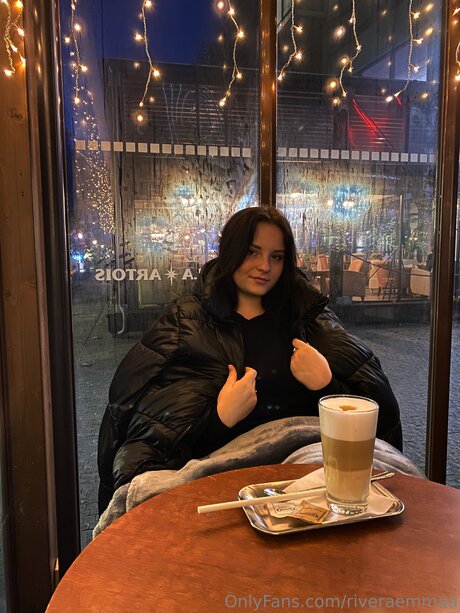 Riveraemmaa only fans photos