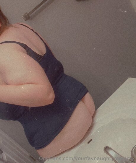 Yourfavnaughtymommy leak onlyfans porn