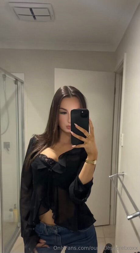 Ourlittlesecretxoxx leaks only fans