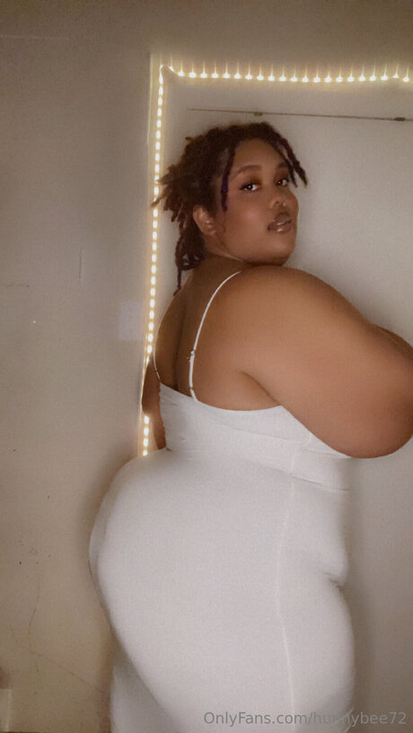Hunnybee72 onlyfans nude