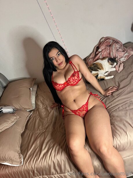 Lalatinapaola onlyfans page