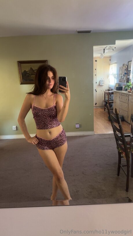 Ho11ywoodgirl onlyfans nudes leaked