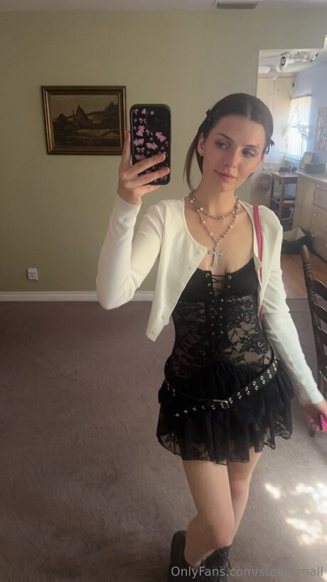 Ho11ywoodgirl leaked onlyfans.