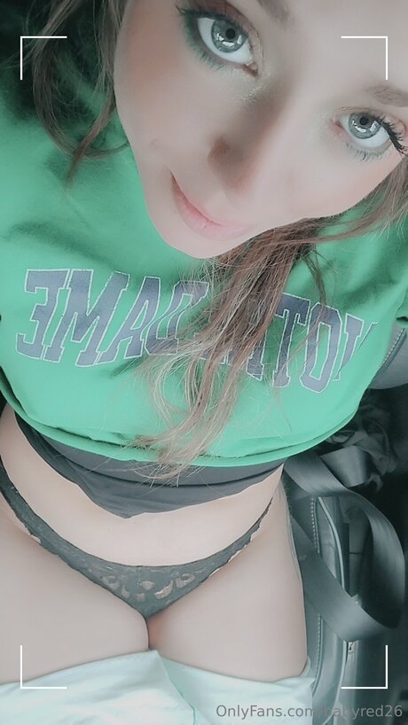 Babyred26 only fans naked