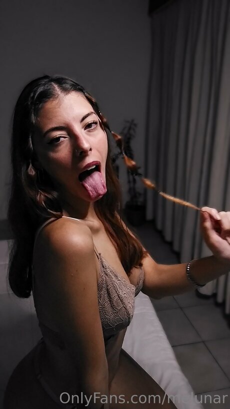 Melunar nude porn onlyfans
