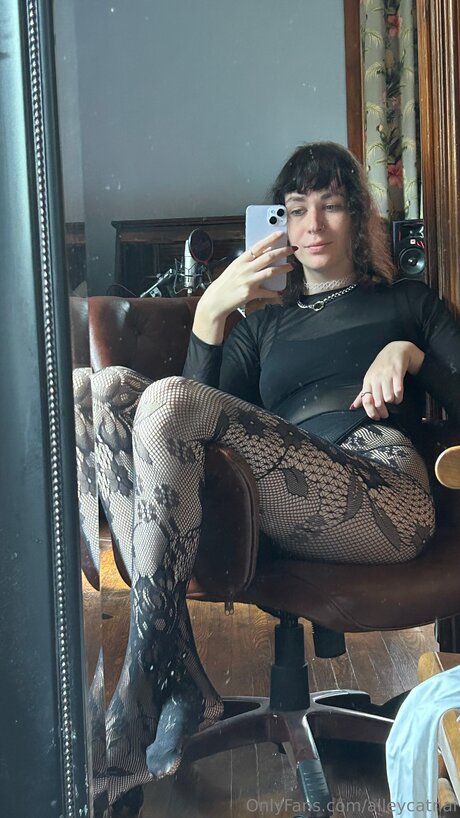 real milf onlyfans art naked portrayal