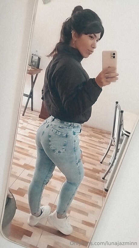 Lunajazminn porn onlyfans
