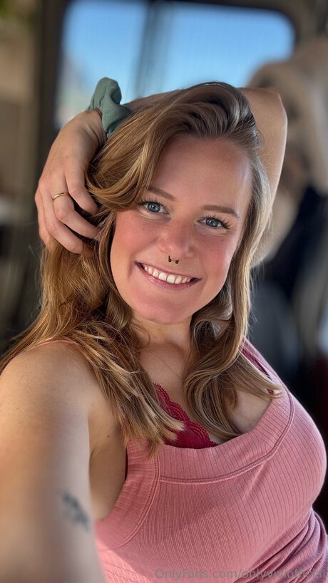 Onlyviviofficial pics onlyfans