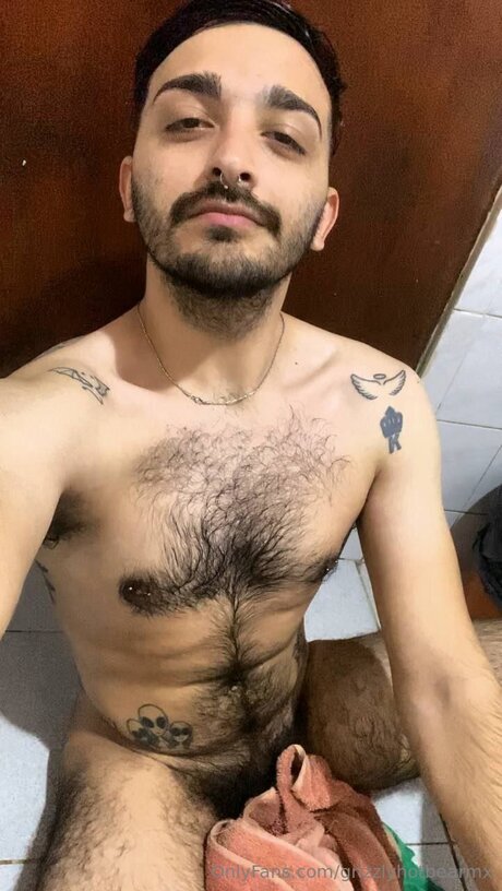 Grizzlyhotbearmx onlyfans leak ass