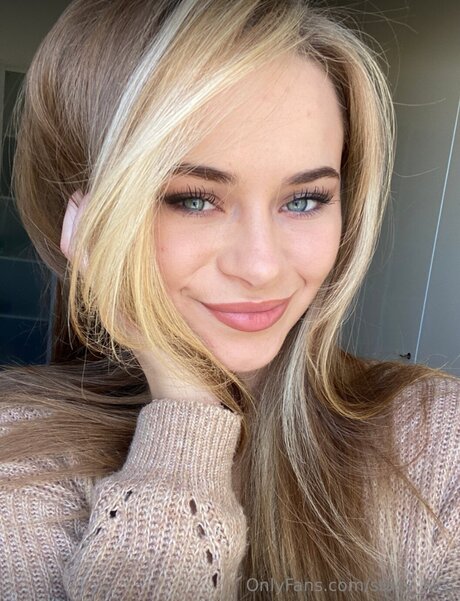 Stasy Kiss nude onlyfans leaks