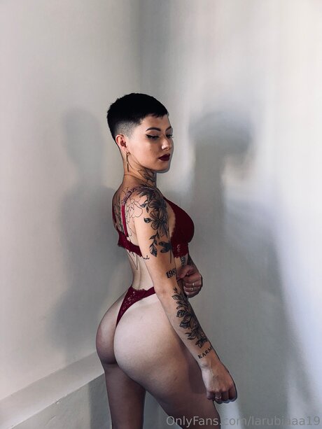 Larubiaaa19 onlyfans sextape leak