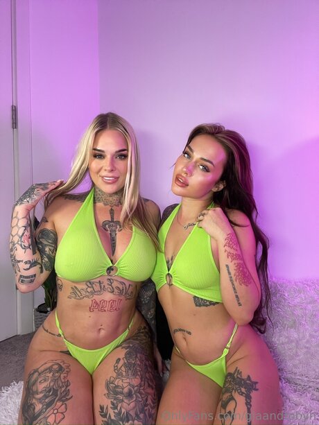 Giaandrobyn onlyfans posts