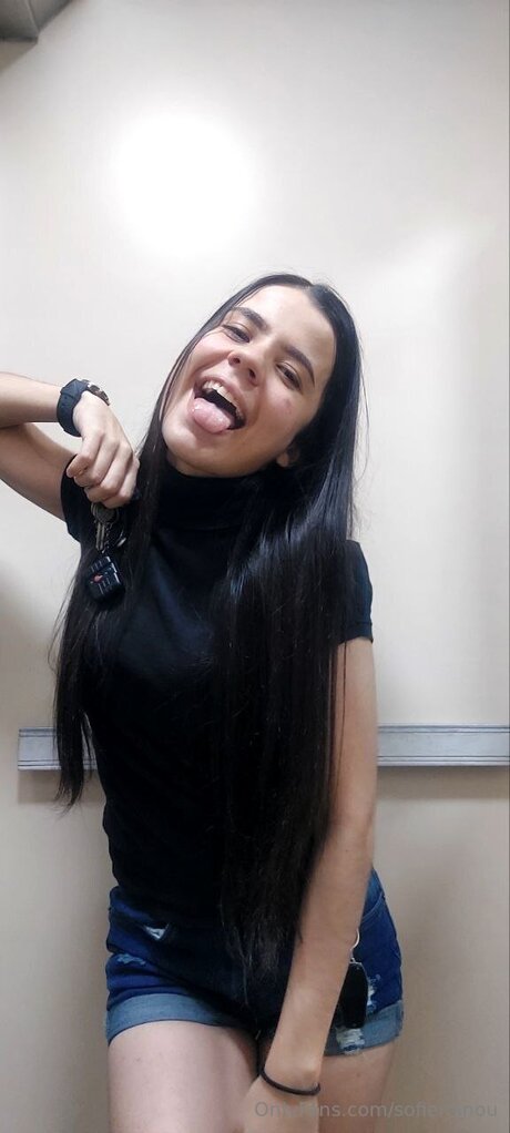 Sofieminou strip onlyfans