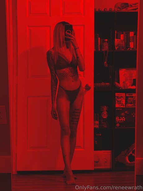 Reneewrath onlyfans desnuda