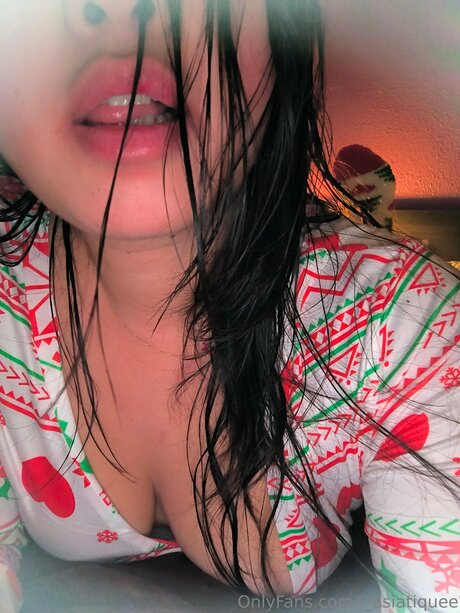 sneakers onlyfans naked shot