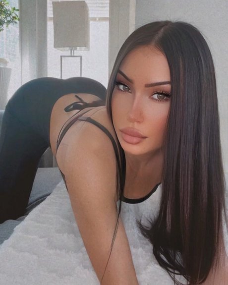 Savage Galri nude onlyfans