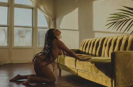 vieraralyn onlyfans model photos