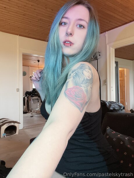 SKY VICTORIA onlyfans ass