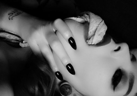 Glam Suicide onlyfans free content