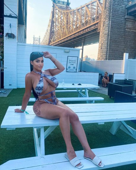 Vanessa Ann Wrigley free only fans