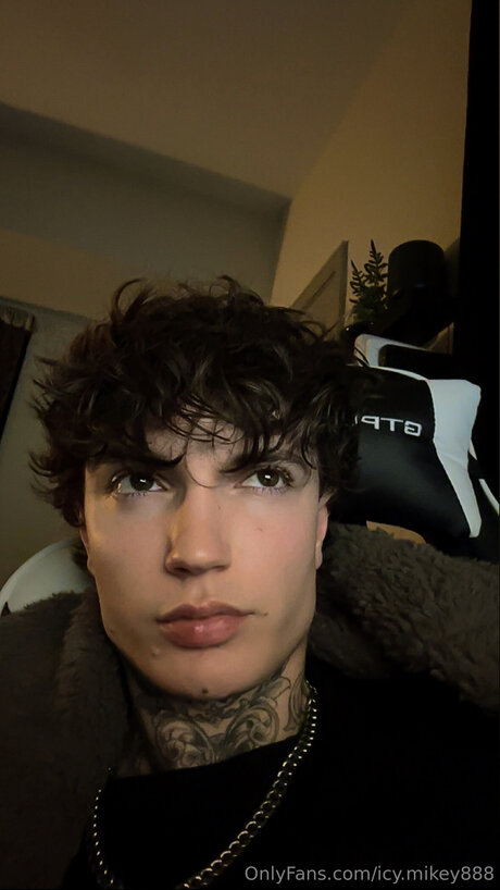 Icy Mikey888 onlyfans nide