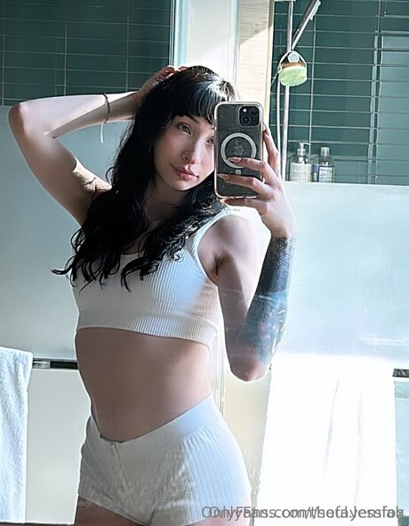 Thefayemiah onlyfans leaks.