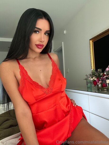 Miafallsfree onlyfans porn leak