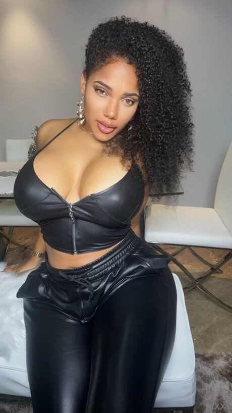 Kixxy free only fans