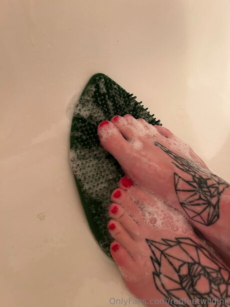 Redfeetwildink onlyfans leajs
