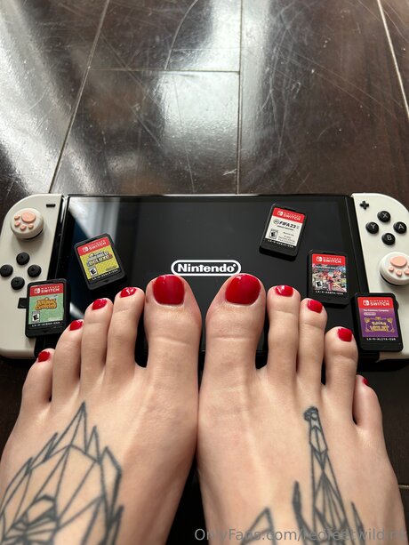 Redfeetwildink only fans nude