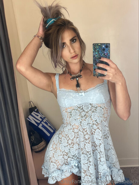 Thehottestbeach strip onlyfans