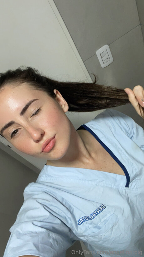 Angelinaroig only fans nude