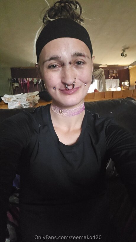 Zeemako420 ass onlyfans