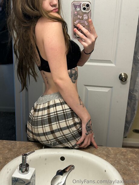 Aylaxcollins nude only fans