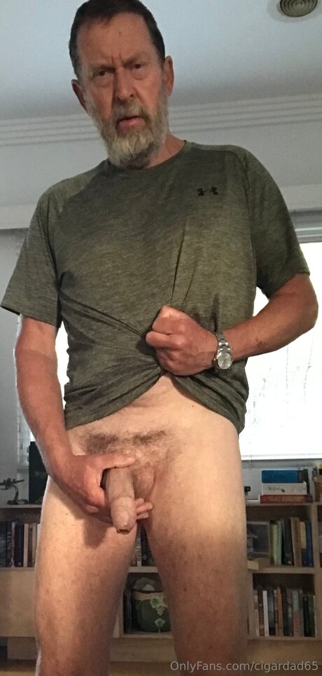 Cigardad65 ass onlyfans