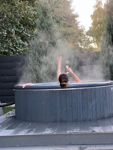 Hotwife Ua onlyfans naked leaks