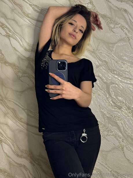 Little Evelyn onlyfans photo