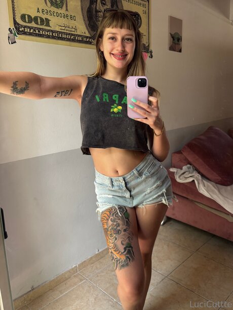 Lucicuttte nudes onlyfans
