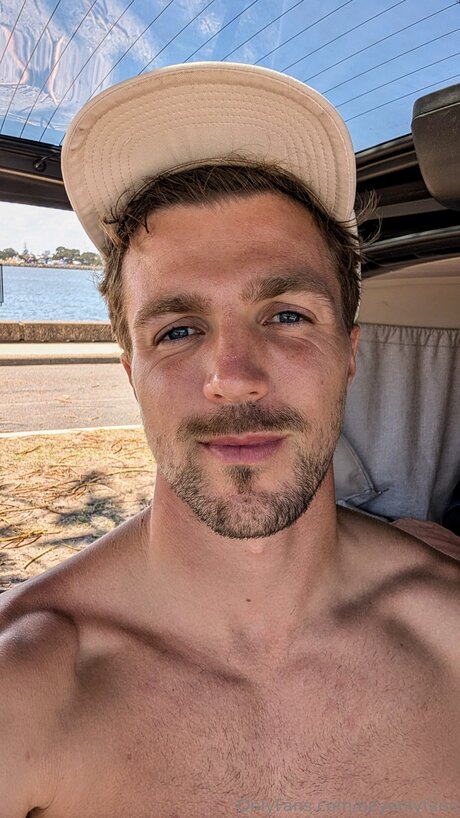 Oeyonlyfans nude only fans