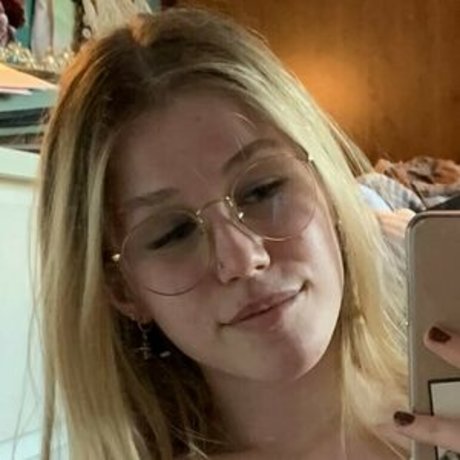 Mila Madness naked only fans