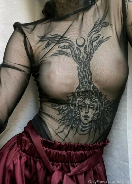 _holynekk xxx only fans