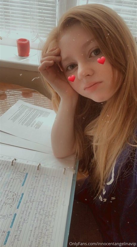 Innocentangelinavip onlyfans model photo