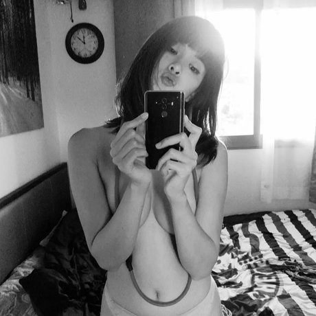 Thai Model nudes onlyfans leak