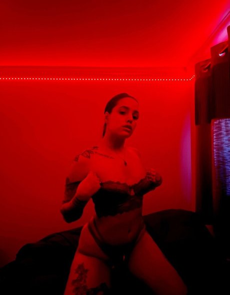 Ashleymarieeg onlyfans topless