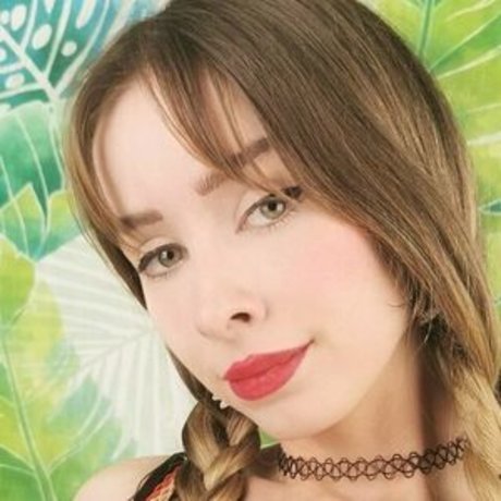 Mizzy Cyn onlyfans images