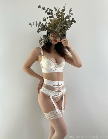 Estel Gia Rose onlyfans leaked tits